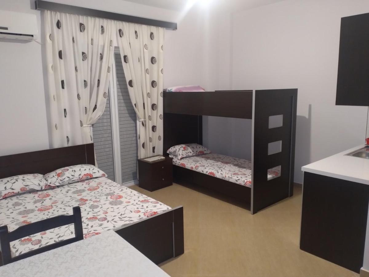 Xuxi Apartments Lukovë Екстериор снимка