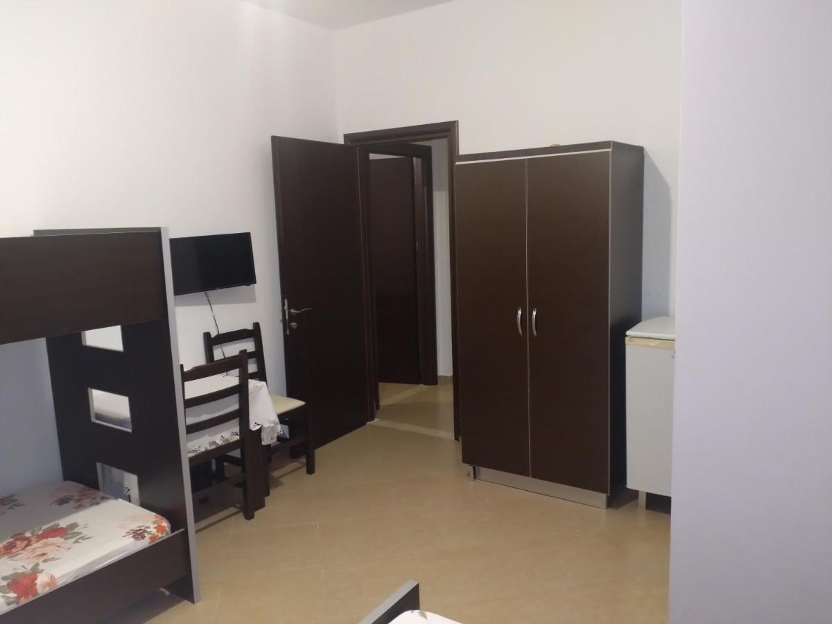 Xuxi Apartments Lukovë Екстериор снимка