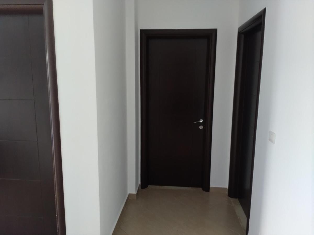 Xuxi Apartments Lukovë Екстериор снимка
