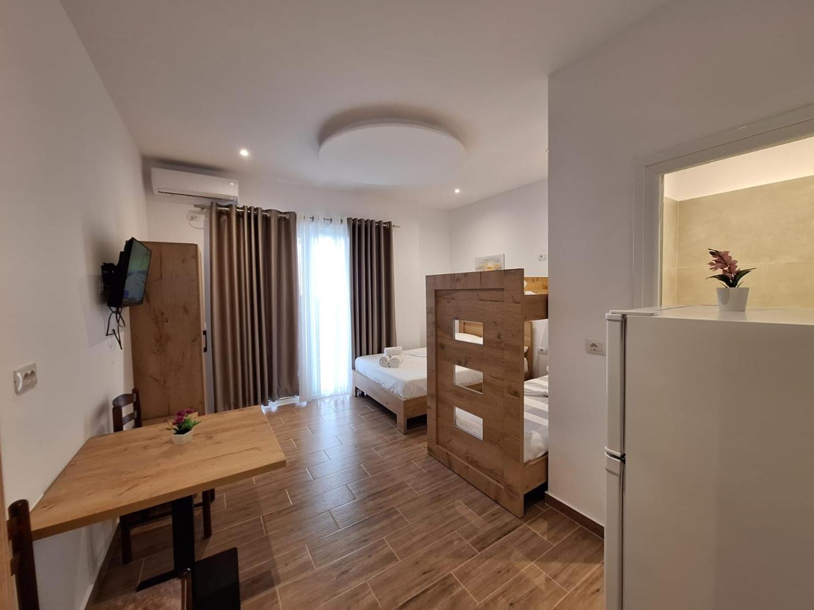 Xuxi Apartments Lukovë Екстериор снимка