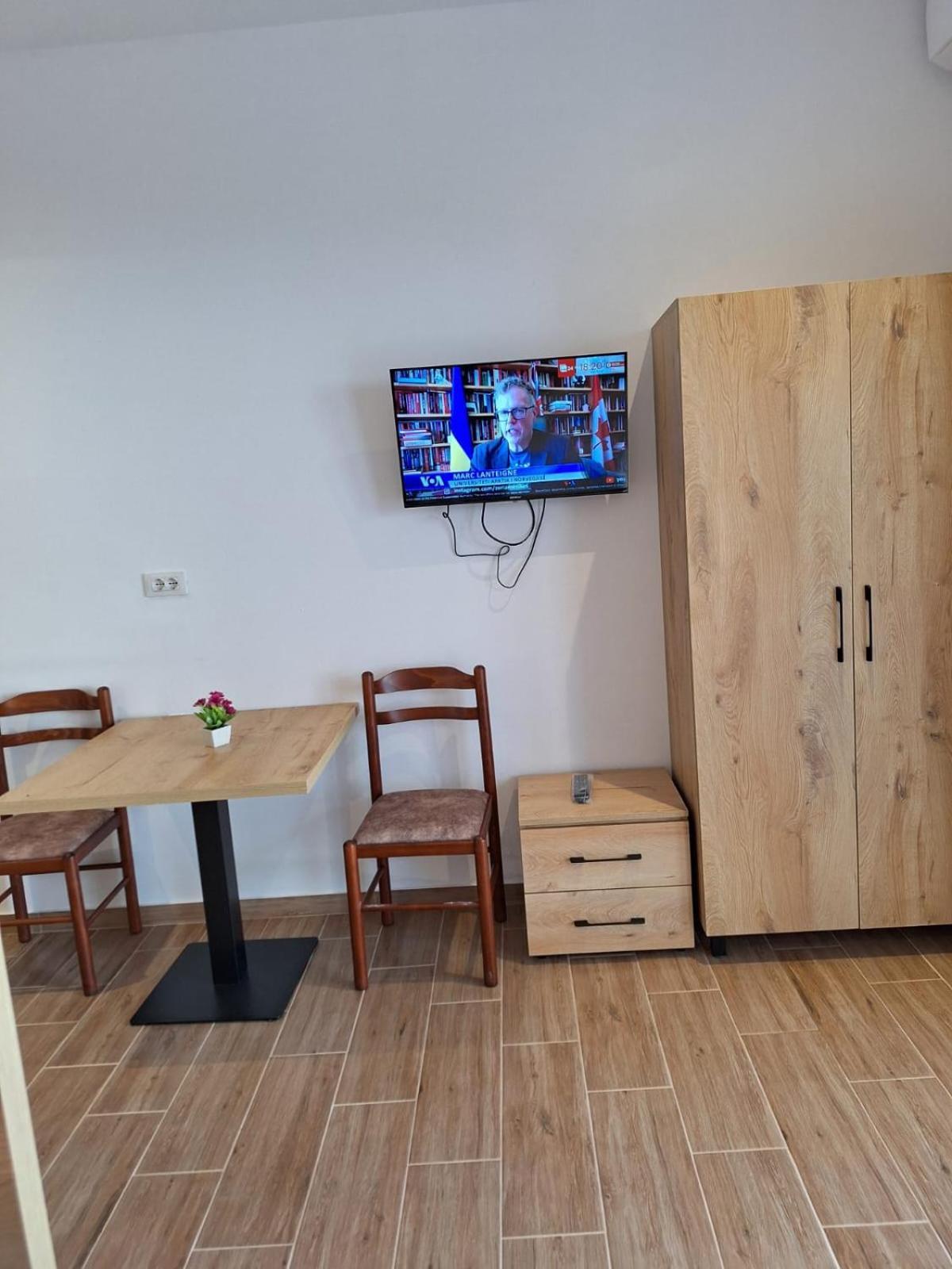Xuxi Apartments Lukovë Екстериор снимка