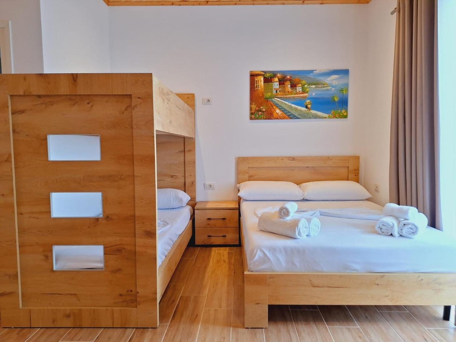 Xuxi Apartments Lukovë Екстериор снимка