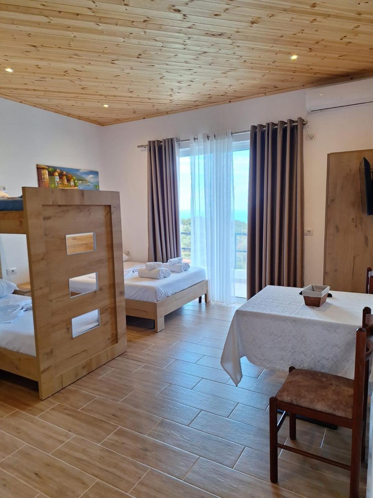 Xuxi Apartments Lukovë Екстериор снимка