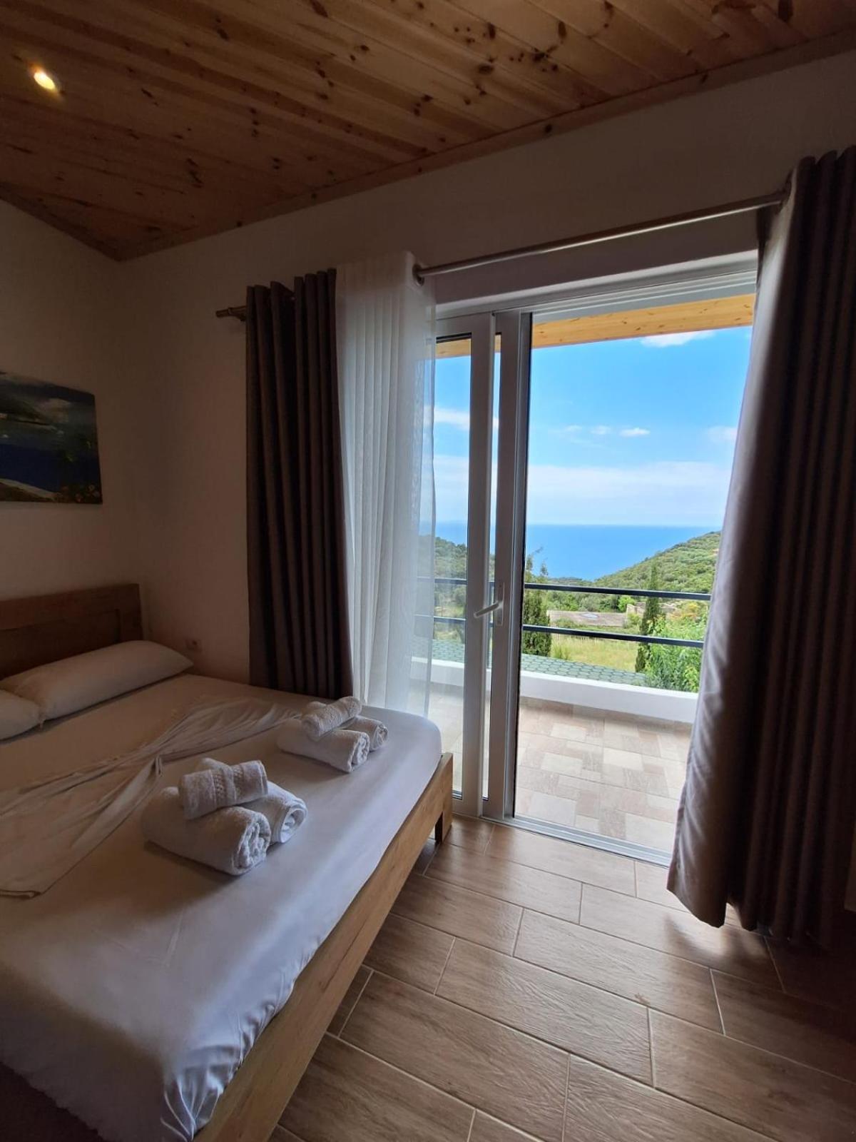 Xuxi Apartments Lukovë Екстериор снимка