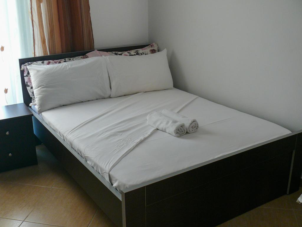 Xuxi Apartments Lukovë Екстериор снимка