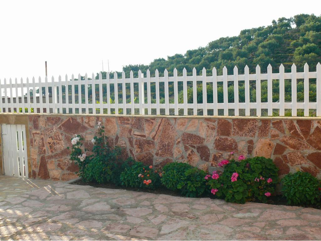 Xuxi Apartments Lukovë Екстериор снимка