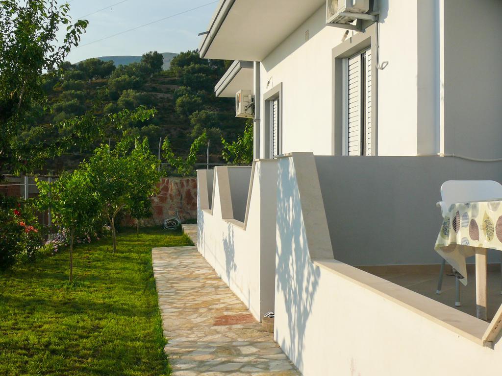 Xuxi Apartments Lukovë Екстериор снимка