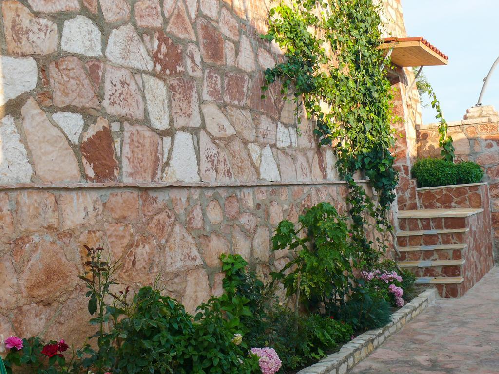 Xuxi Apartments Lukovë Екстериор снимка