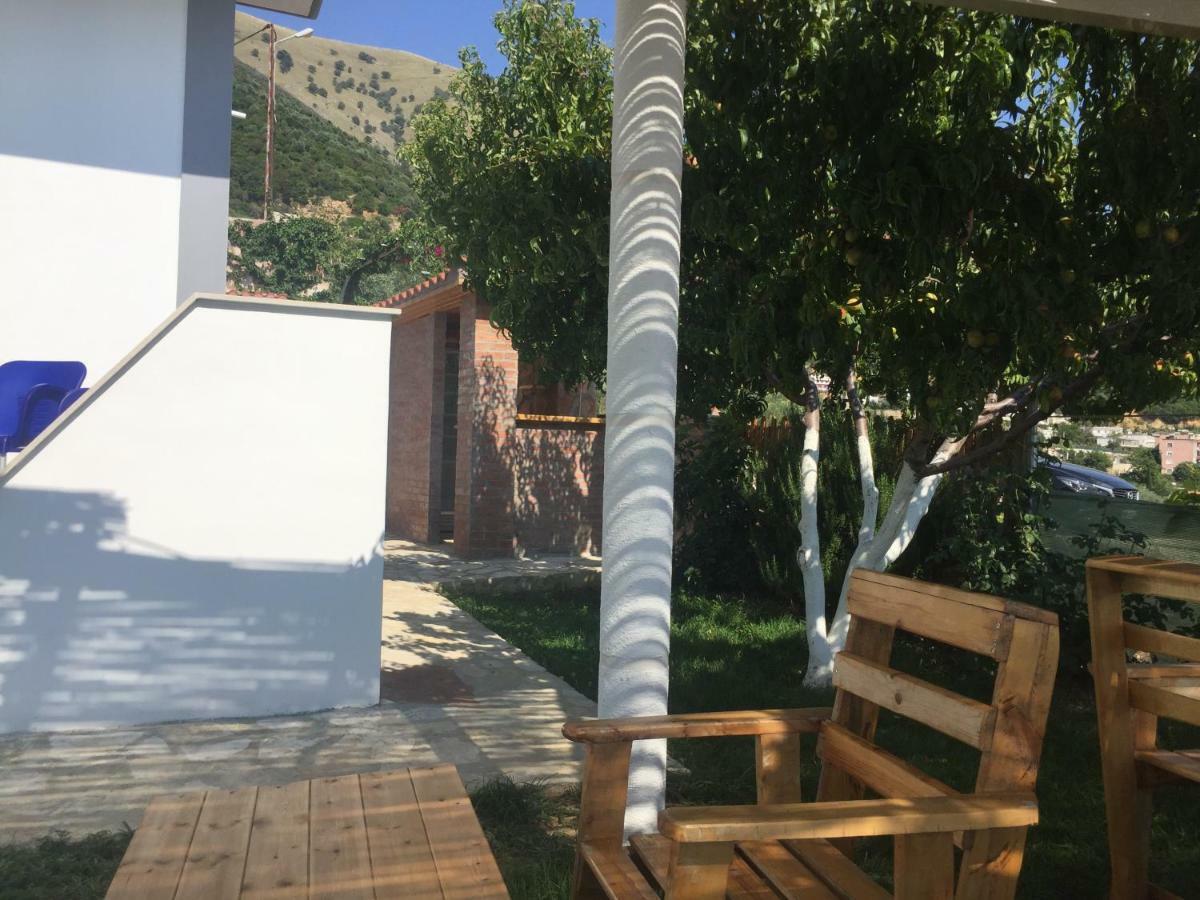 Xuxi Apartments Lukovë Екстериор снимка