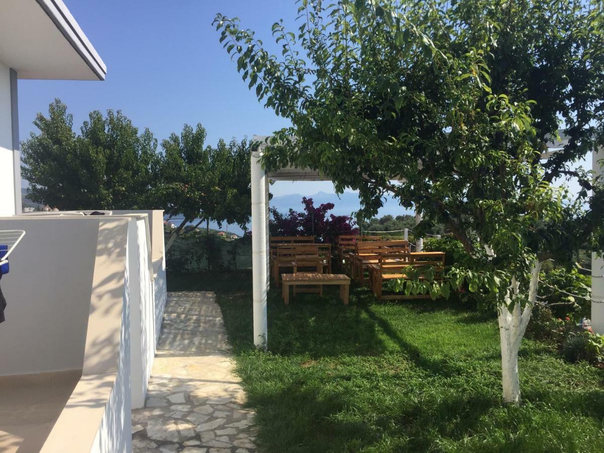 Xuxi Apartments Lukovë Екстериор снимка